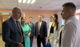 Министр здравоохранения Александр Ходжаев проводит встречу с коллективом Чечерской центральной районной больницы