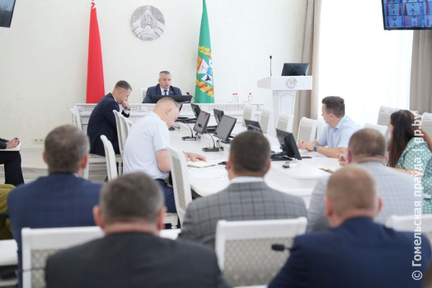 Совещание по вопросам сельского хозяйства провел председатель облисполкома Иван Крупко