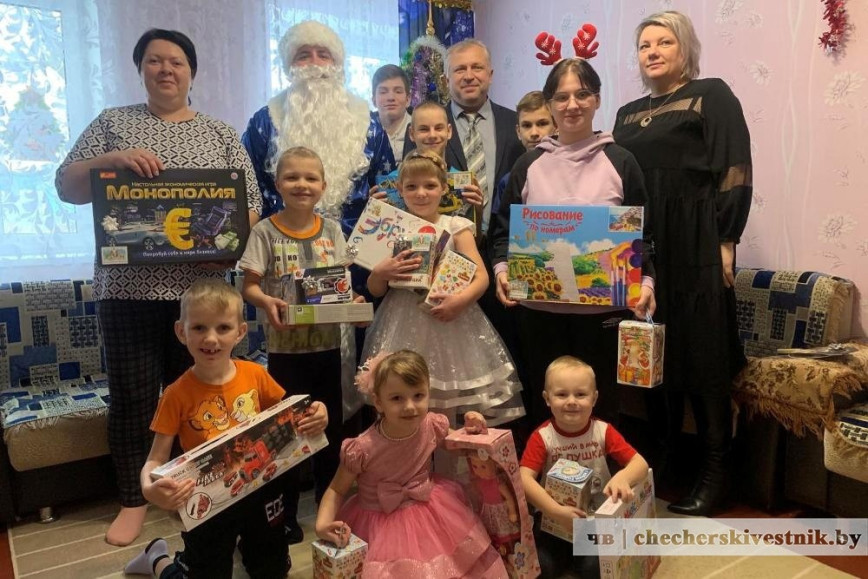 Акция ”Наши дети” пришла в детский дом семейного типа Домоскановых