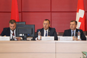 Депутаты обсудили состояние торгового обслуживания в Чечерском районе