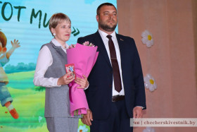 Ордена Матери удостоена жительница Чечерска Инна Драчева