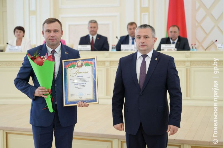 В облисполкоме наградили победителей ежегодного смотра-конкурса на лучшую организацию идеологической работы в трудовых коллективах