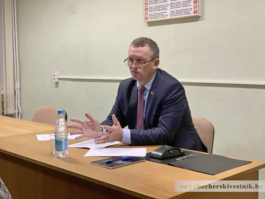 Кіраўнік Чачэрскага раёна правёў інфармацыйную сустрэчу ў працоўным калектыве ўчастка водаканала