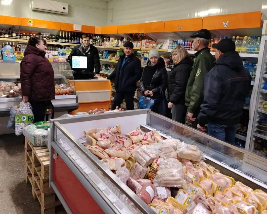 Кіраўнік дэпутацкага корпуса праверыў гандлёвае абслугоўванне ў Нісімкавічах: жыхары задаволеныя